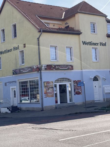 Alltagstauglich Wohnen mit 4 Zimmern in Merseburg Nord für max. 4 Personen,  1. Etage, 